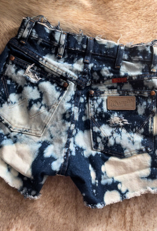 Wrangler Bleach Distressed Shorts